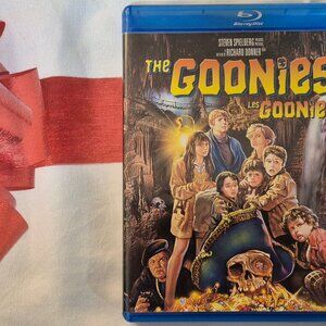 The Goonies Blu-ray Disc, 2011, Canadian Bilingual Pirates Fun Treasure Hunt *
